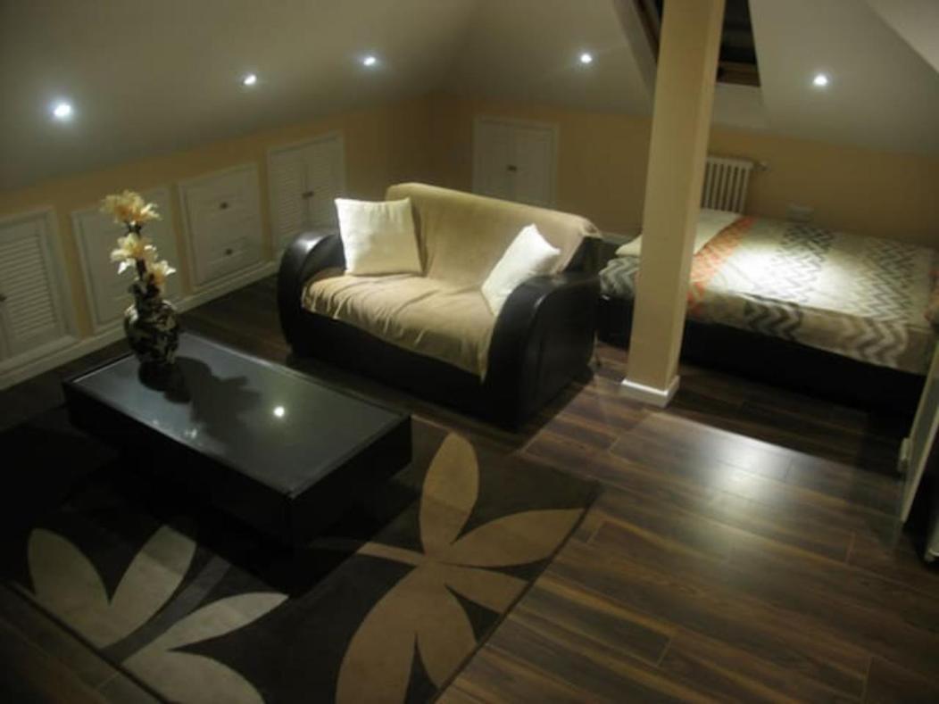 Modern Cosy Private Studio, Wifi, Ip-Tv, Must See Ромфорд Экстерьер фото
